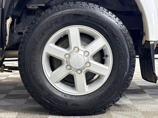 2005-Isuzu-KB-300-TDi-LX-Double-Cab image:6