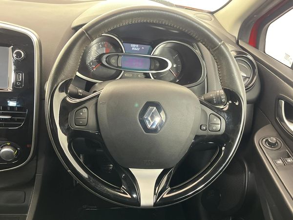 2017-Renault-Clio-IV-900T-Expression-5-dr-66kW image:11