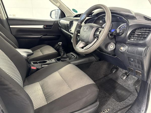 2020-Toyota-Hilux-24-GD-6-SRX-4x4-Double-Cab image:9