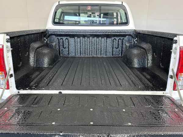 2020-Toyota-Hilux-24-GD-6-SRX-4x4-Double-Cab image:13