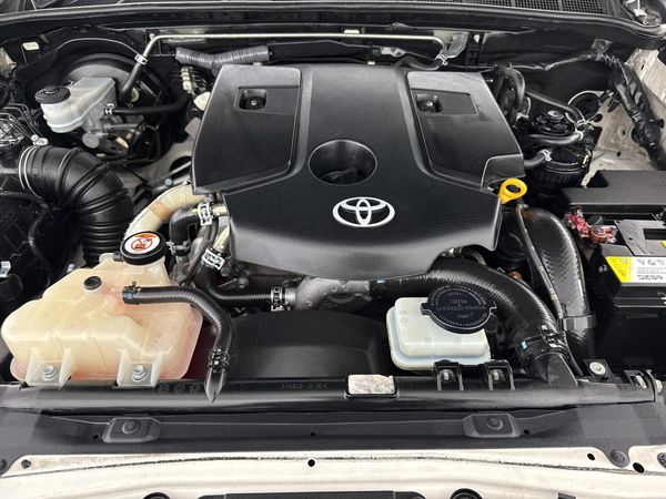 2020-Toyota-Hilux-24-GD-6-SRX-4x4-Double-Cab image:14