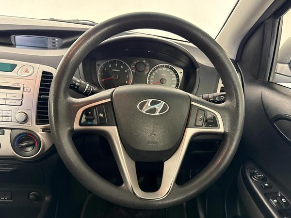 2009-Hyundai-i20-16 image:10