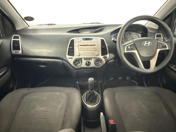 2009-Hyundai-i20-16 image:1
