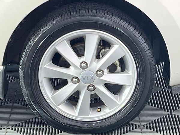 2011-Kia-Picanto-12-EX image:5