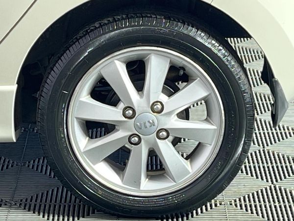 2011-Kia-Picanto-12-EX image:6