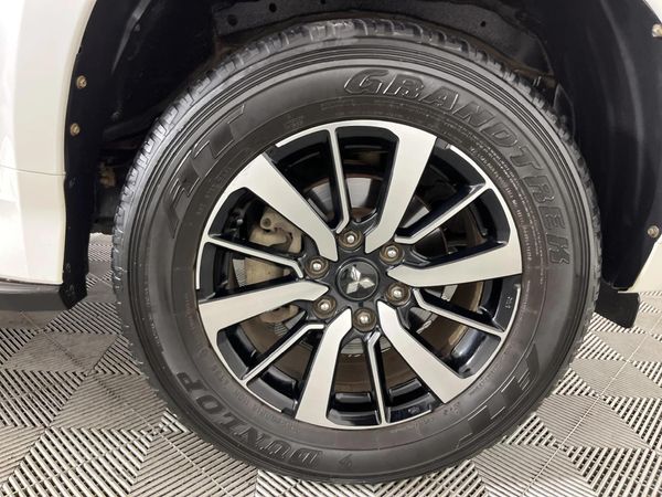 2019-Mitsubishi-Pajero-Sport-24D-4x4-Auto image:3