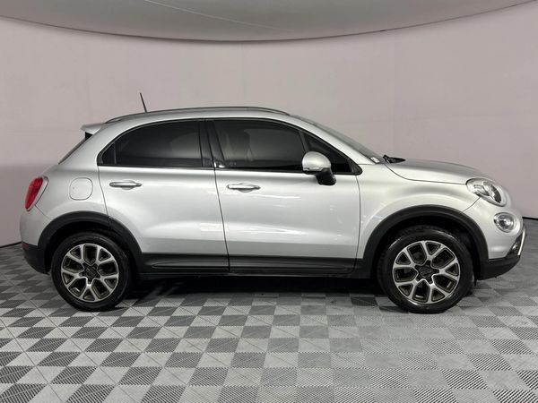 2016-Fiat-500X-14T-Cross-Auto image:17