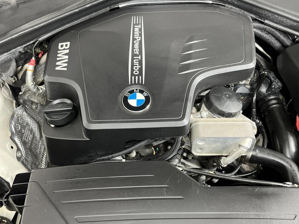 2014-BMW-3-Series-320i-Auto image:13