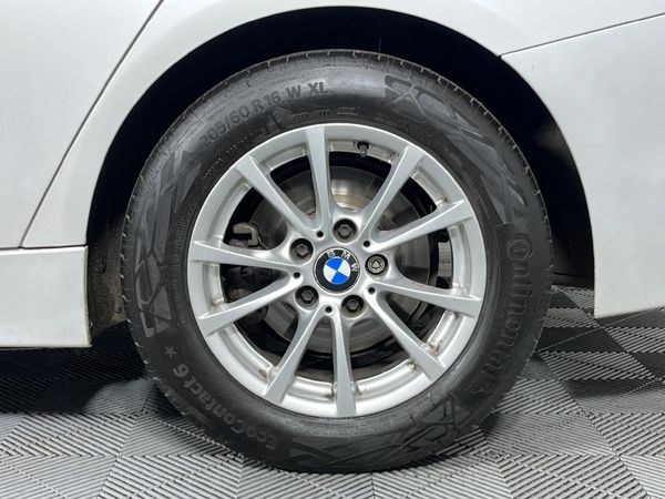 2014-BMW-3-Series-320i-Auto image:6