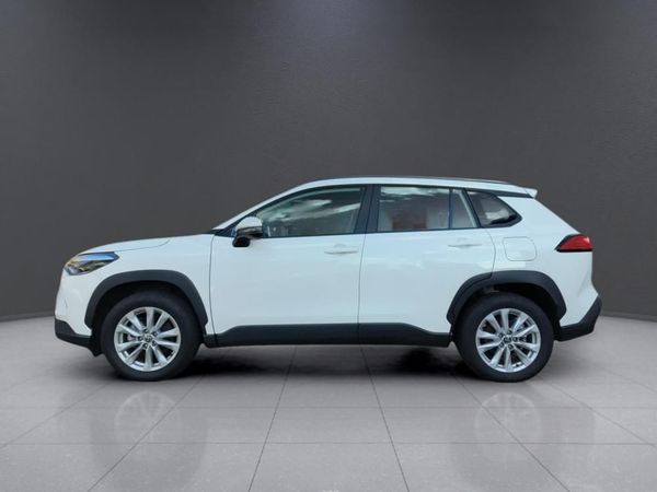 2025-Toyota-Corolla-Cross-18-XS image:3