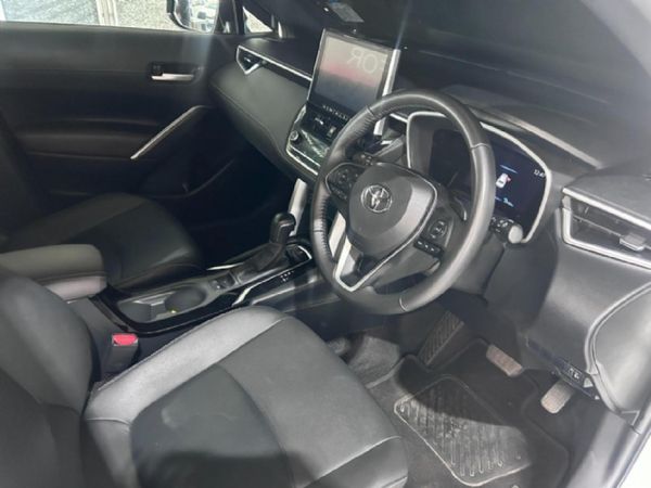 2025-Toyota-Corolla-Cross-18-XS image:13