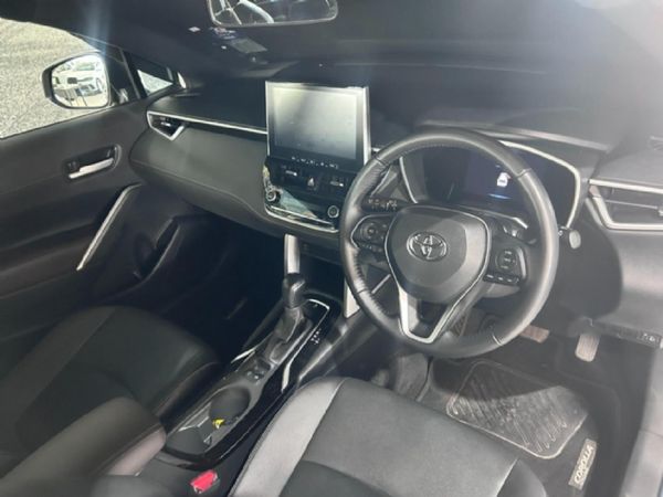 2025-Toyota-Corolla-Cross-18-XS image:7