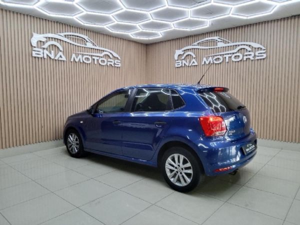 2018-Volkswagen-Polo-Vivo-14-Trendline-5-dr image:7