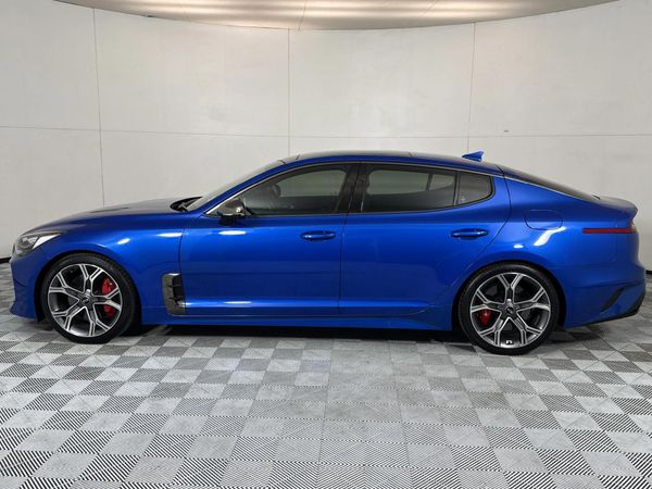 2018-Kia-Stinger-33-V6-GT image:18