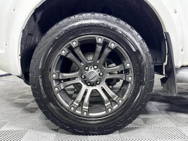 2017-Nissan-Navara-23D-LE-4x4-Auto-Double-Cab image:3