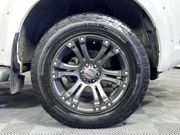 2017-Nissan-Navara-23D-LE-4x4-Auto-Double-Cab image:4