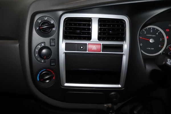 2026-Hyundai-H100-Bakkie-26D-Dropside image:7