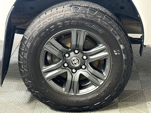 2022-Toyota-Hilux-24-GD-6-Raised-Body-Raider-Extended-Cab image:4