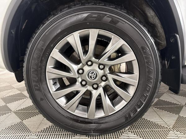 2021-Toyota-Fortuner-28-GD-6-Raised-Body-Auto image:4