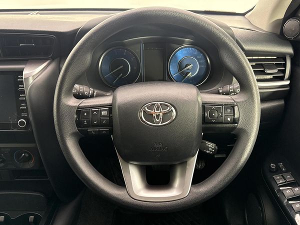2025-Toyota-Fortuner-24-GD-6-RB-Auto image:11