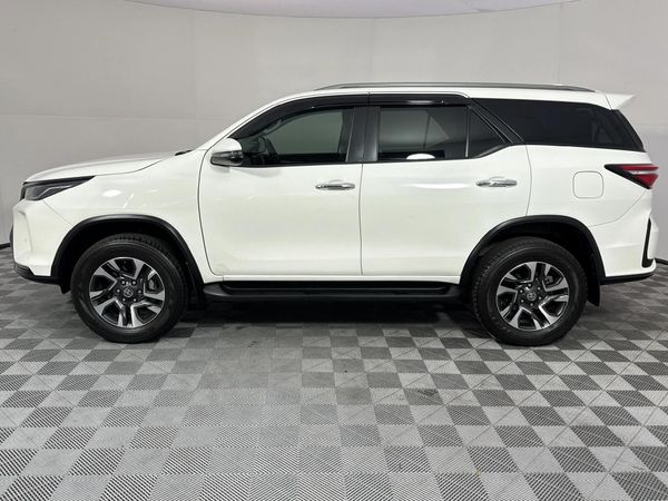 2025-Toyota-Fortuner-24-GD-6-RB-Auto image:16