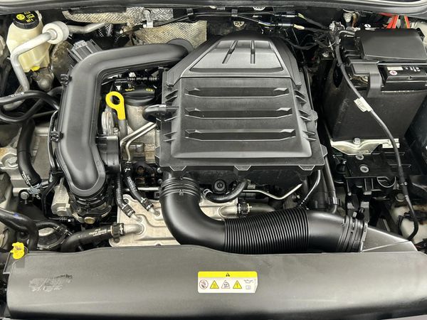 2022-Volkswagen-Taigo-10-TSI-R-Line-Auto image:13
