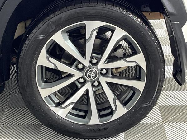 2024-Toyota-Corolla-Cross-18-XR-Hybrid image:6