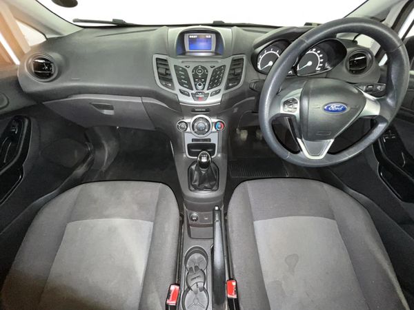 2017-Ford-Fiesta-14-Ambiente-5-dr image:1