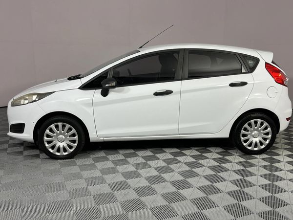 2017-Ford-Fiesta-14-Ambiente-5-dr image:19