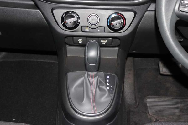 2026-Hyundai-Grand-i10-12-Motion-Auto image:9