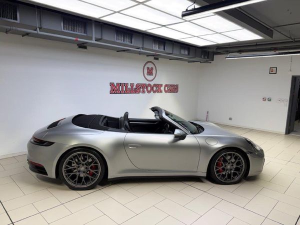 2020-Porsche-911-Carrera-4S-Cabriolet image:10