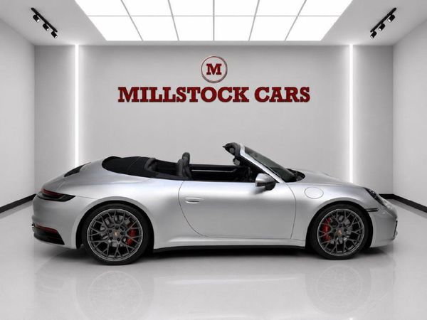 2020-Porsche-911-Carrera-4S-Cabriolet image:3
