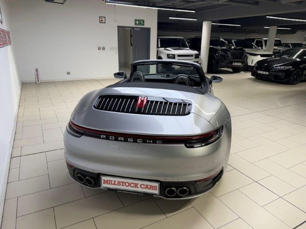 2020-Porsche-911-Carrera-4S-Cabriolet image:8