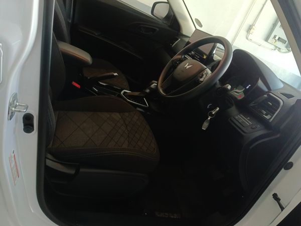 2025-Mahindra-XUV-3XO-12T-MX2-Auto image:12