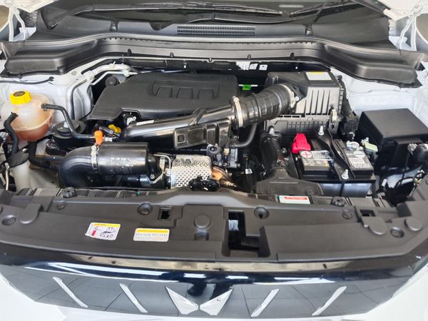 2025-Mahindra-XUV-3XO-12T-MX2-Auto image:15