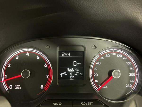 2025-Volkswagen-Polo-Vivo-14-Life image:2