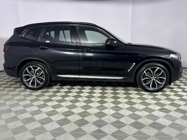 2022-BMW-X3-xDrive20d image:16