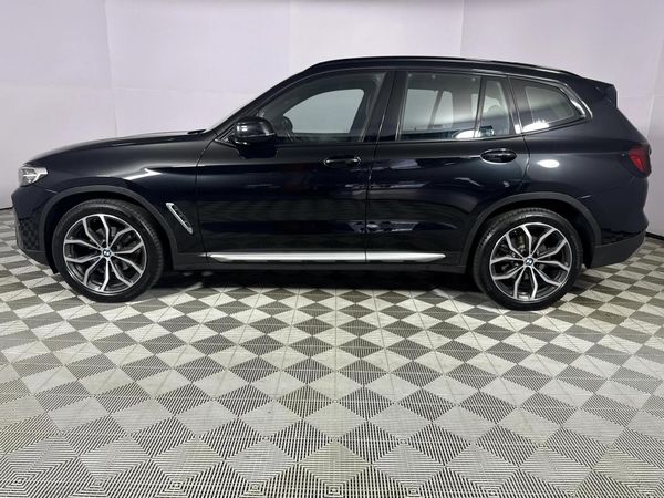2022-BMW-X3-xDrive20d image:18