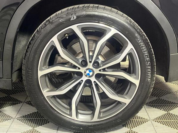 2022-BMW-X3-xDrive20d image:6