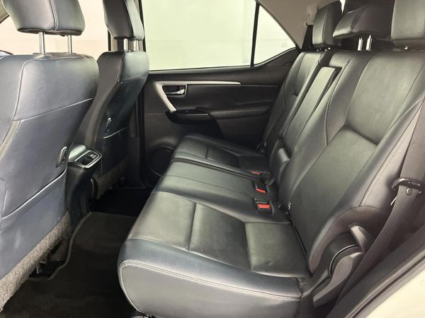 2023-Toyota-Fortuner-24-GD-6-RB-Auto image:3