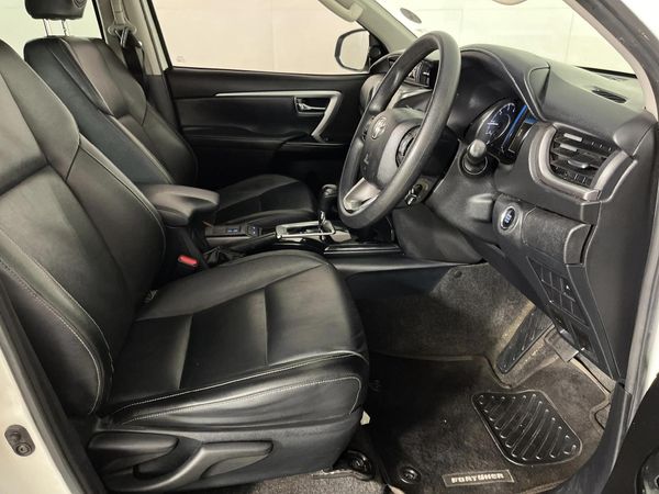 2023-Toyota-Fortuner-24-GD-6-RB-Auto image:6