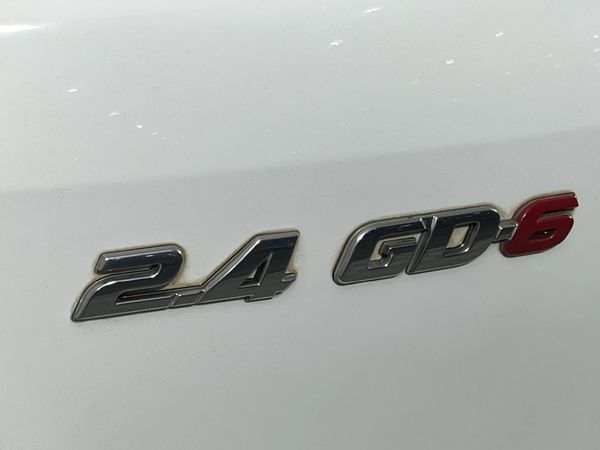 2023-Toyota-Fortuner-24-GD-6-RB-Auto image:8