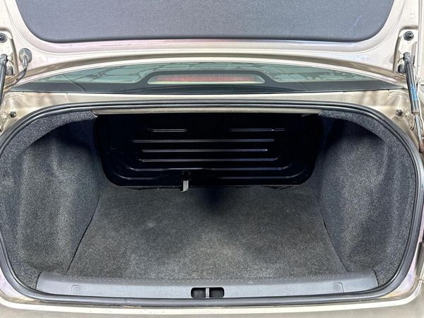 2016-Volkswagen-Polo-Vivo-GP-16-Comfortline image:12