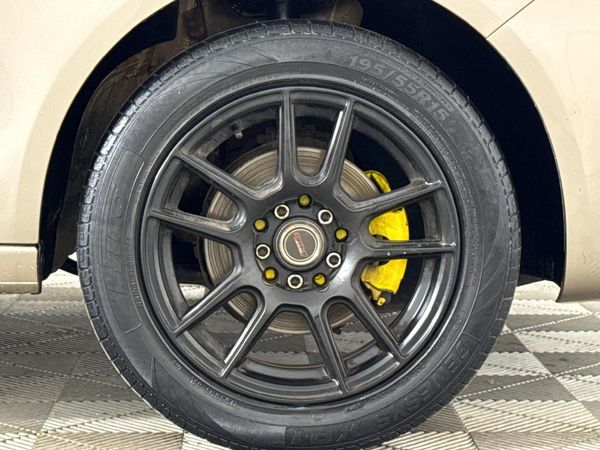 2016-Volkswagen-Polo-Vivo-GP-16-Comfortline image:5