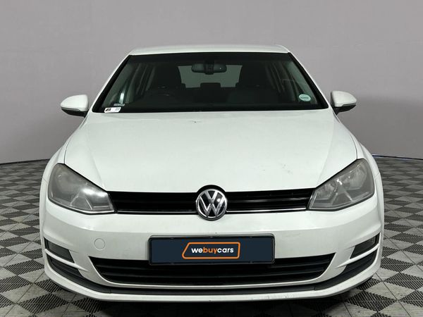 2014-Volkswagen-Golf-VII-14-TSI-Comfortline image:15
