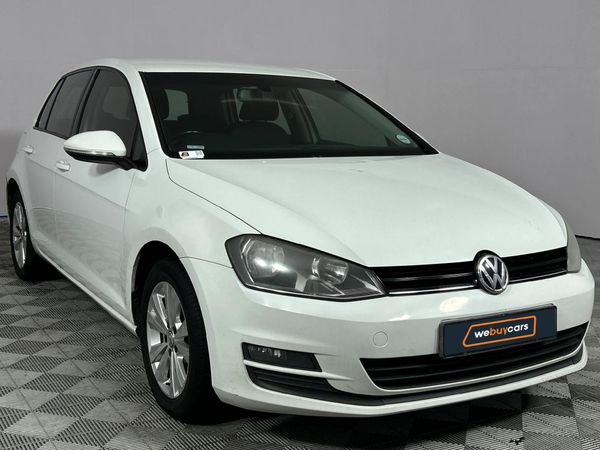 2014-Volkswagen-Golf-VII-14-TSI-Comfortline image:16