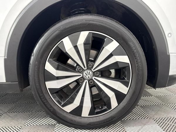 2020-Volkswagen-T-Cross-10-TSI-Highline-Auto image:4