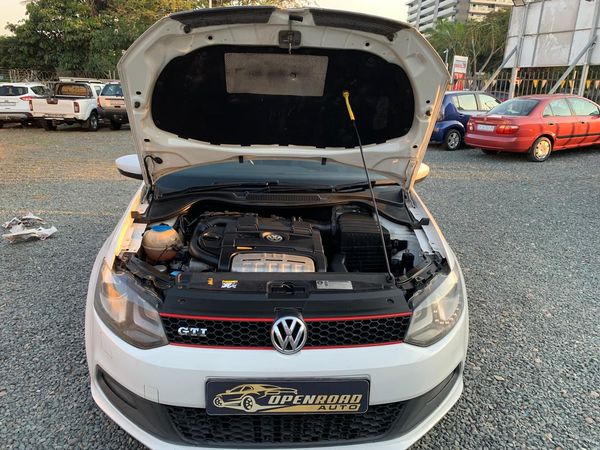 2014-Volkswagen-Polo-GTi-14-TSI-Automatic image:25