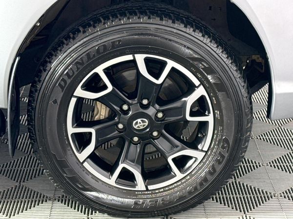2019-Toyota-Hilux-28-GD-6-Raised-Body-Raider-Double-Cab image:5