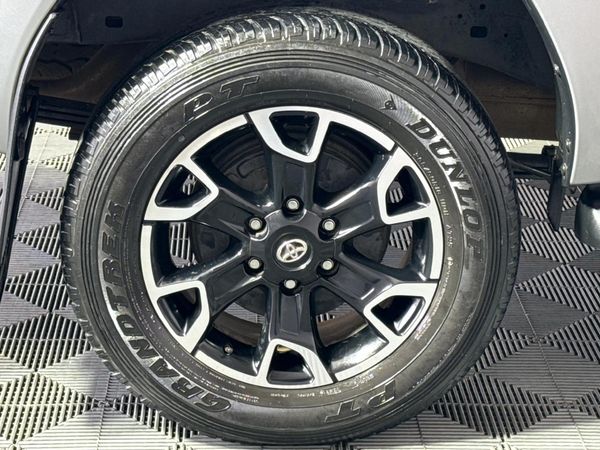 2019-Toyota-Hilux-28-GD-6-Raised-Body-Raider-Double-Cab image:7